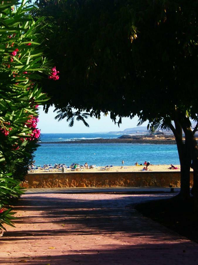 Sol Y Luna En Caleta De Fuste Esterno foto
